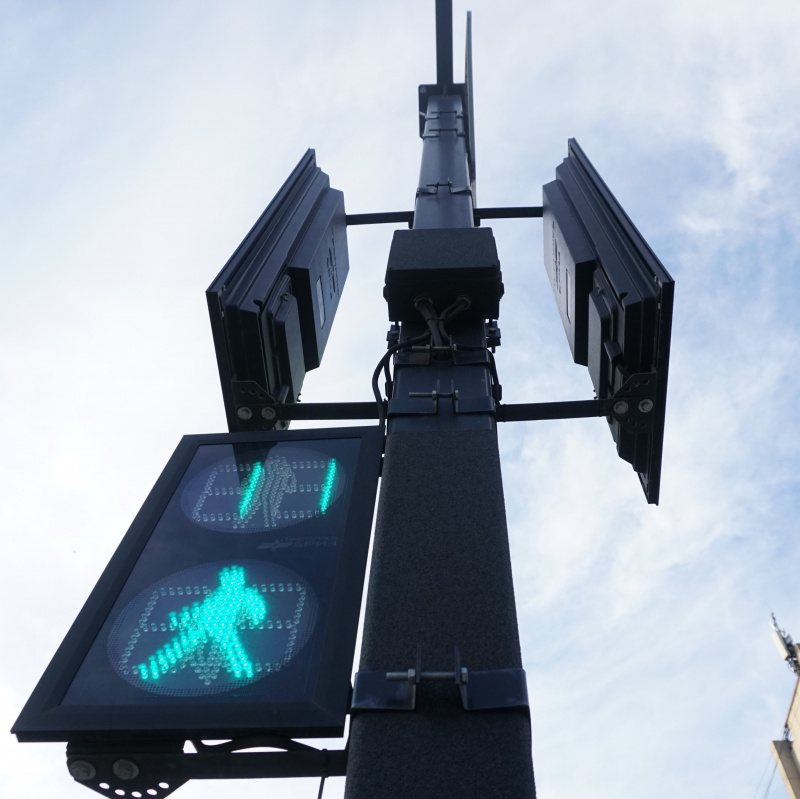 Светофор пешеходный светодиодный ITS П1.I-АТ (П.1.1-АТ) С таймером обратного отсчета, анимацией. 200мм