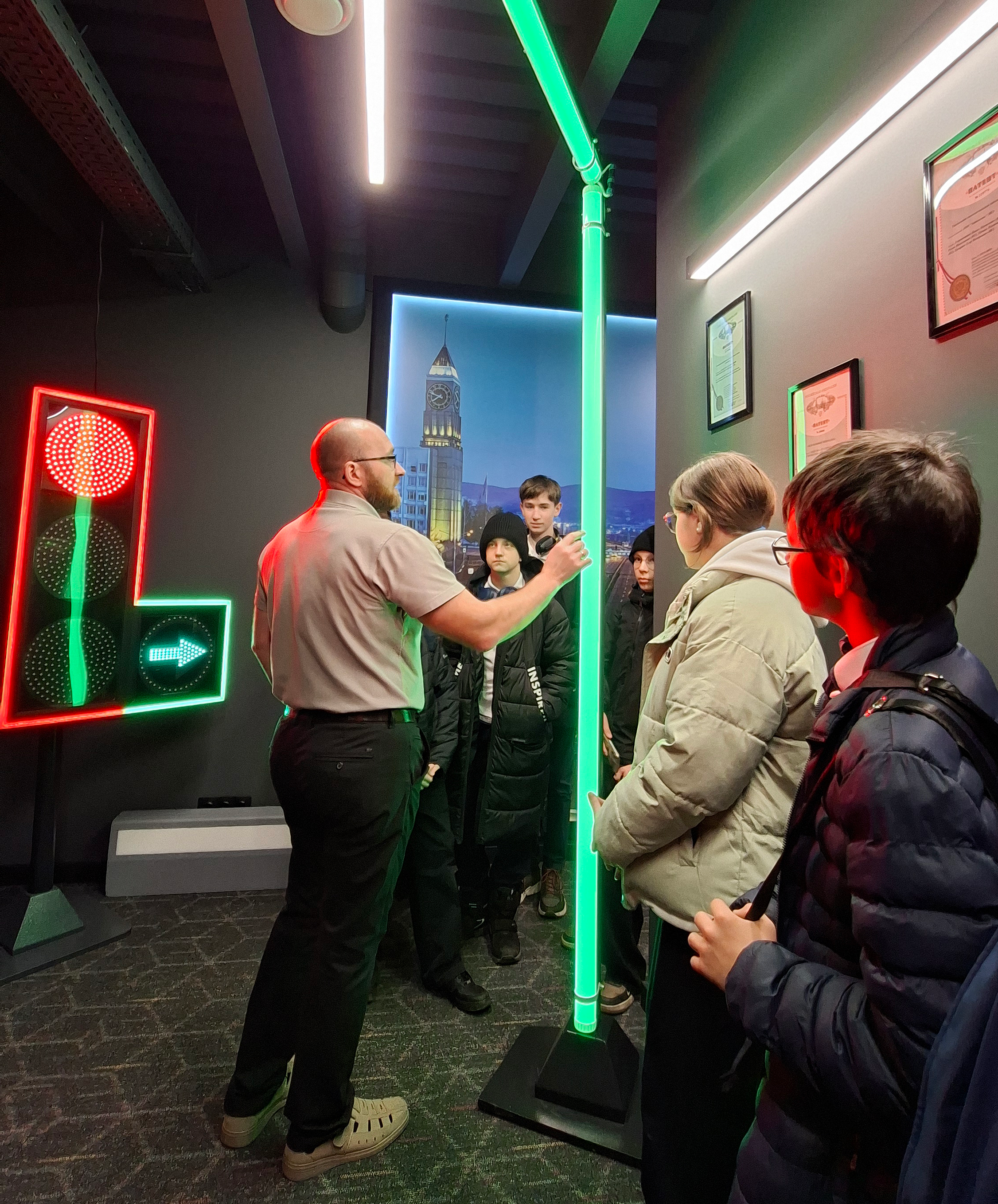 "Айтехникс" в программе профориентации для школьников "Айтехникс" в программе профориентации для школьников