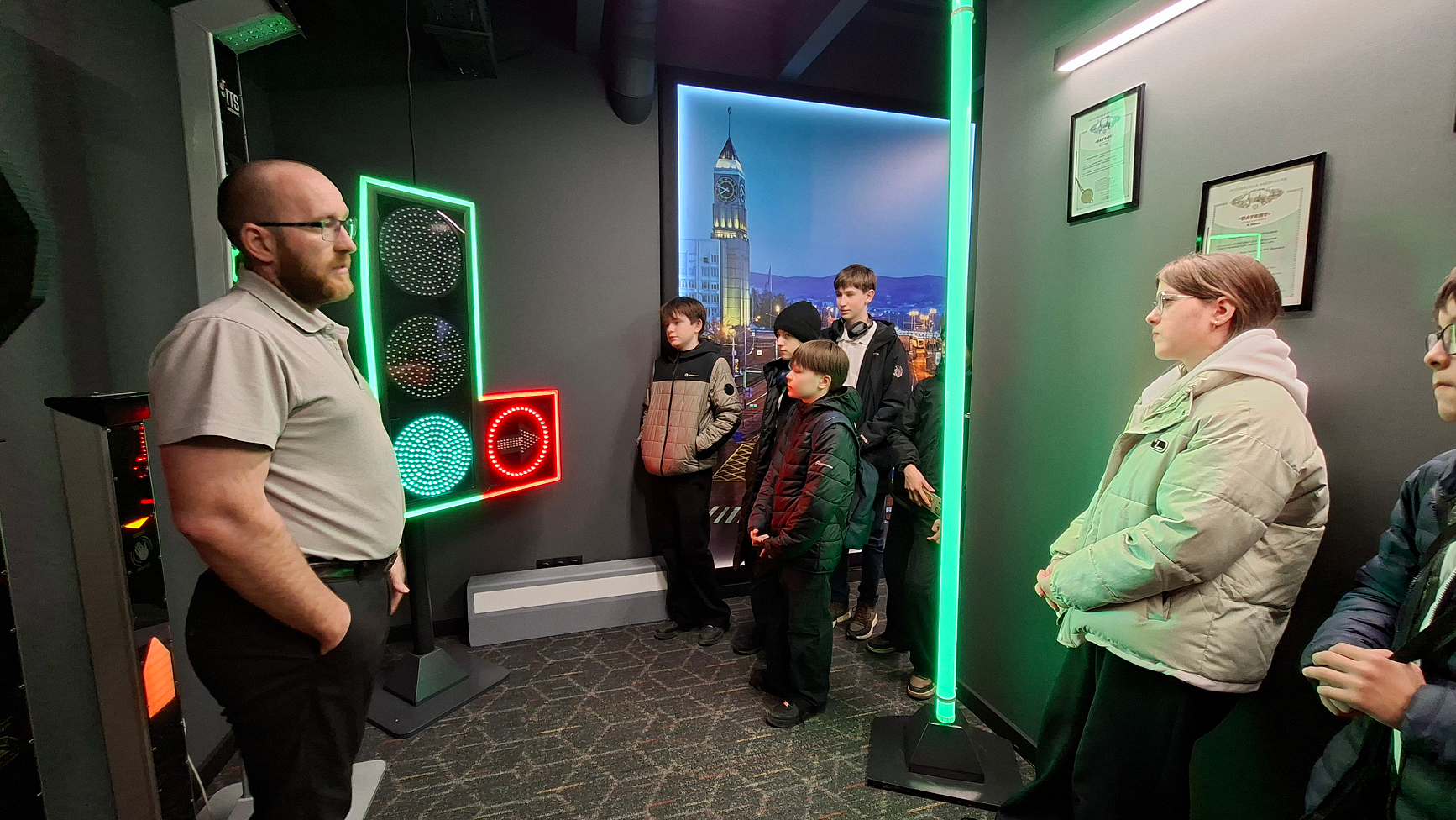 "Айтехникс" в программе профориентации для школьников "Айтехникс" в программе профориентации для школьников